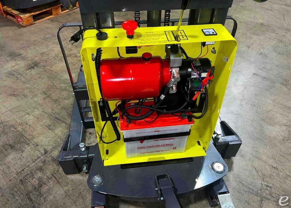 2025 Lift Hero CDD15-E1CB