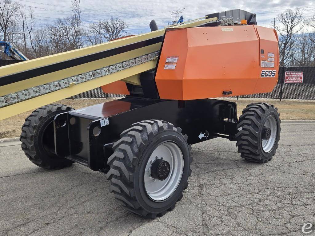 2013 JLG 600S