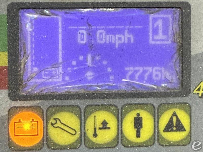 2014 Yale NR035EB