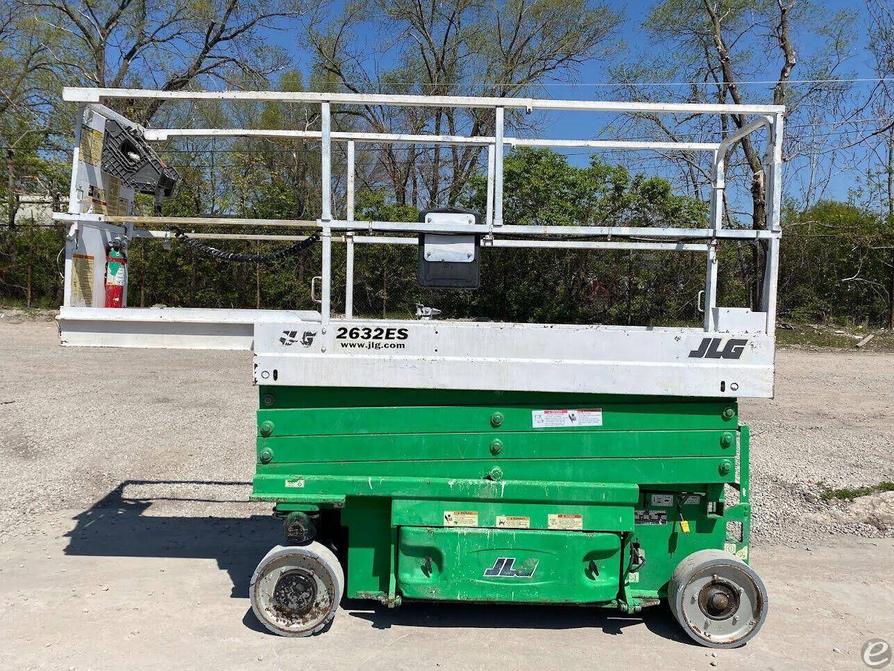 2015 JLG 2632ES Electric Scissor Li...