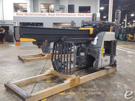 2017 Crown RMD6025-32 Electric Reach Truck - 123Forklift