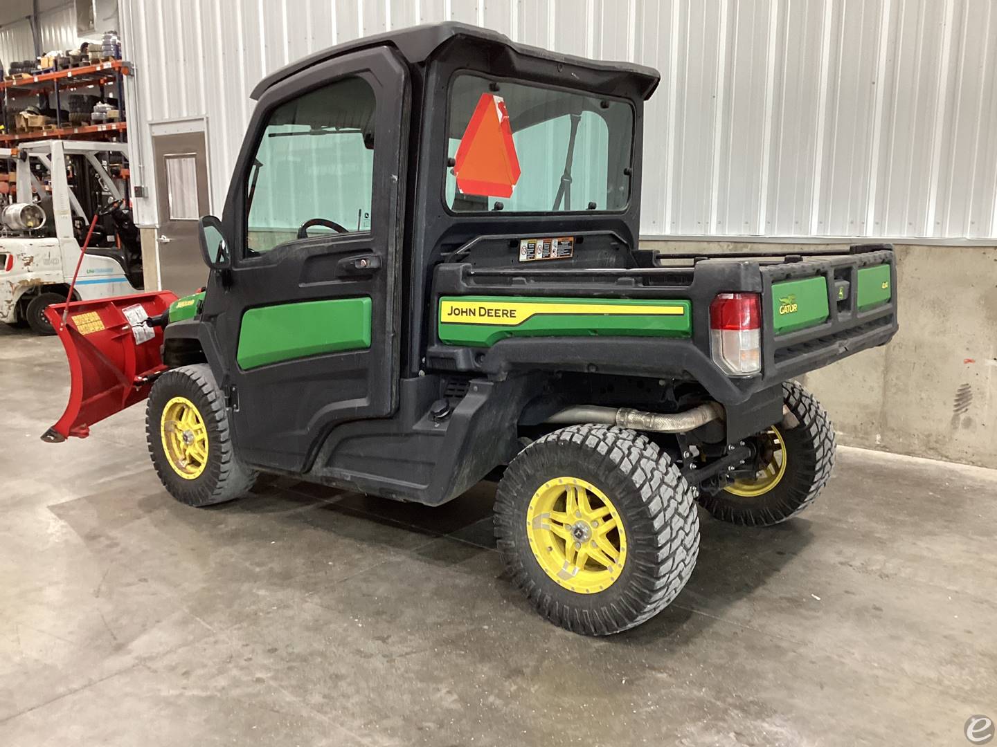 2023 John Deere Gator XUV