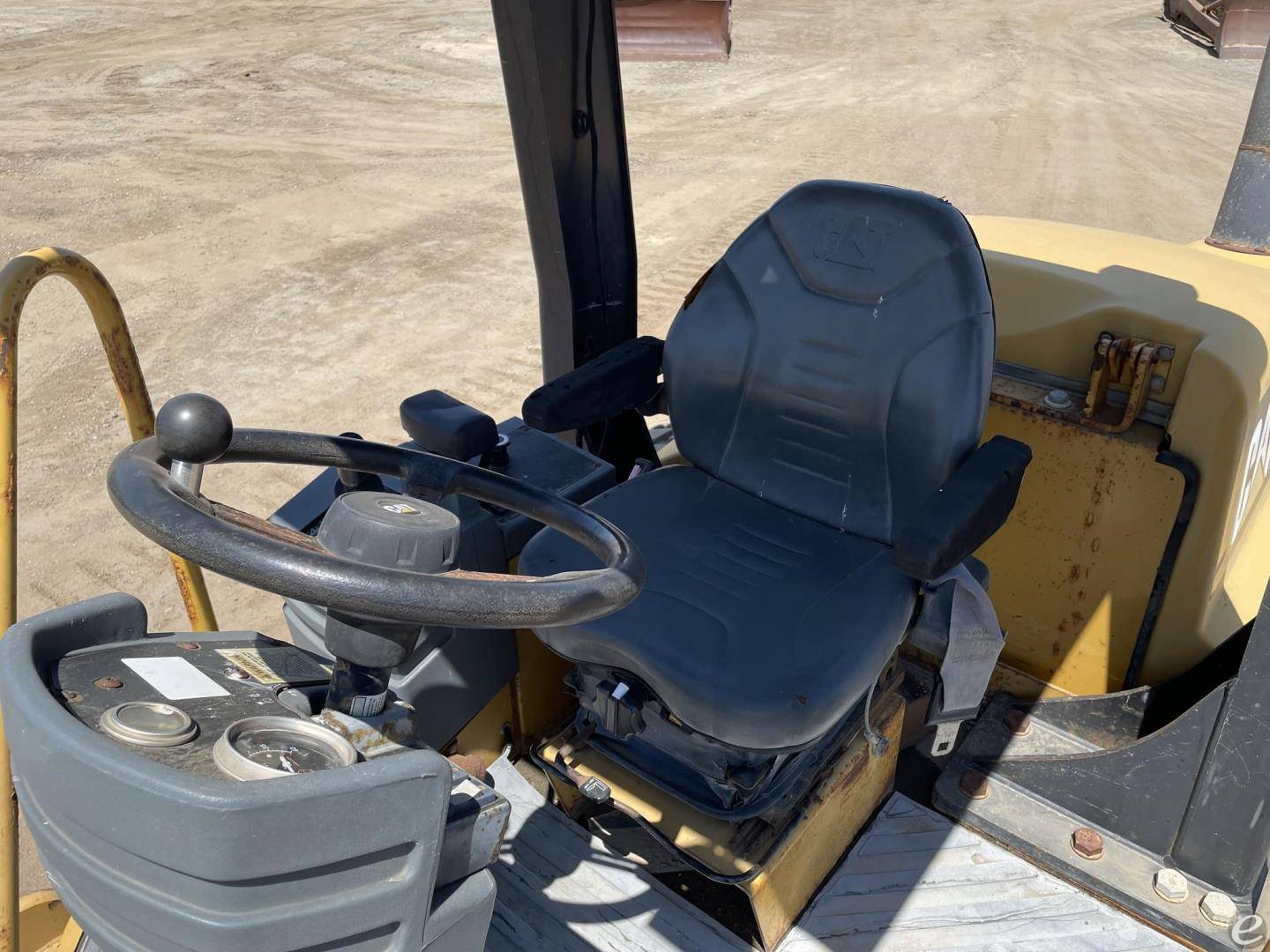 2003 Cat CS-563E
