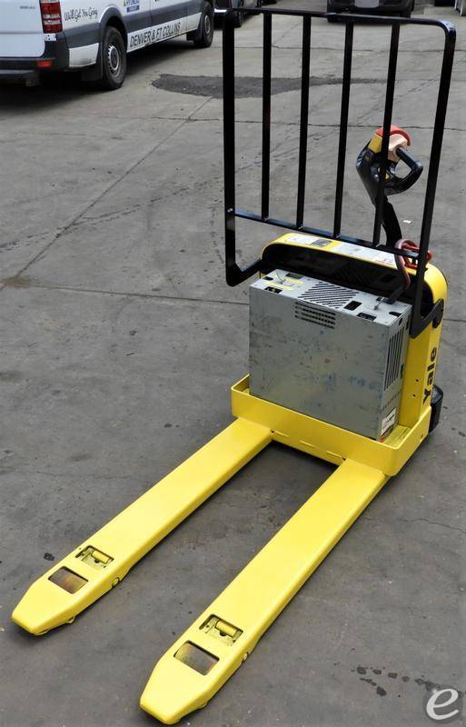 2012 Yale MPB040