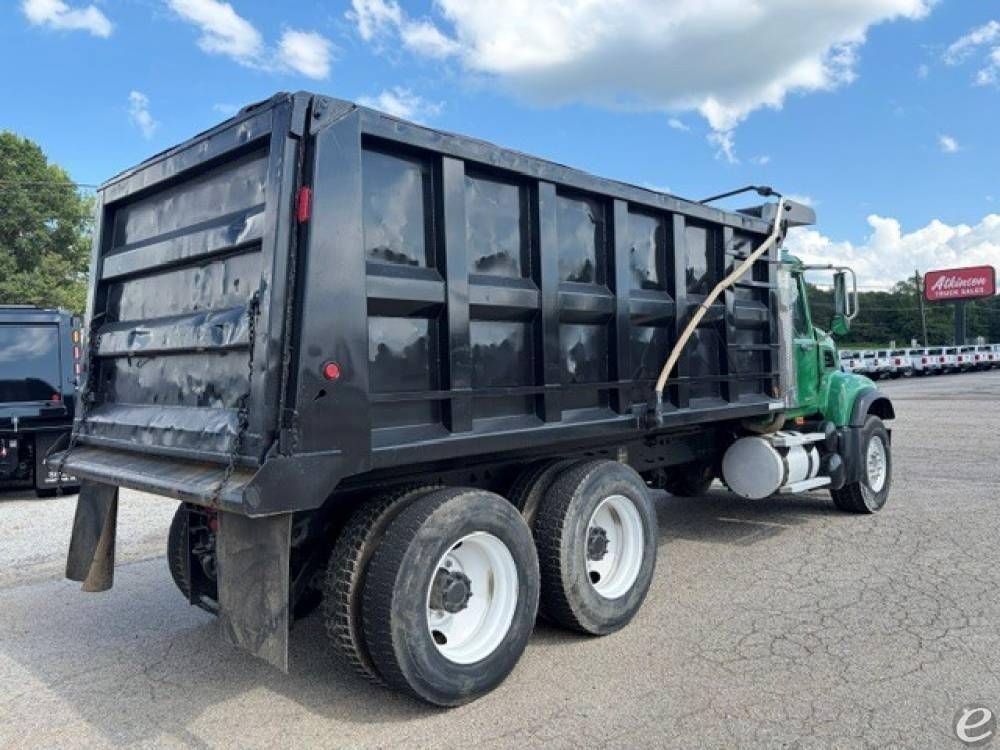2007 Mack GRANITE CV713