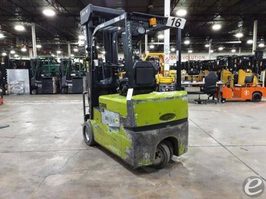 2020 Clark TMX25