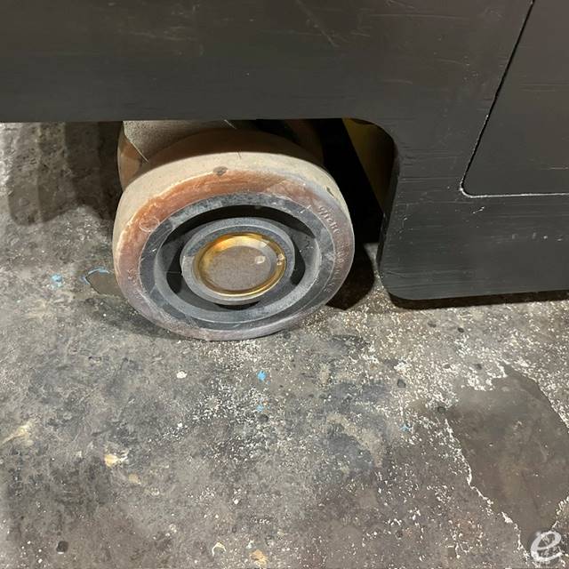 2021 Yale NR045EB