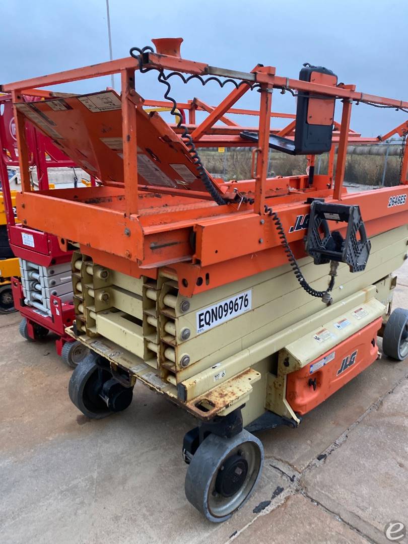 2019 JLG 2646ES