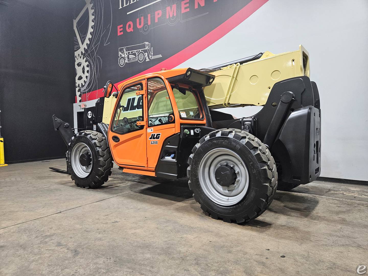 2021 JLG 1255