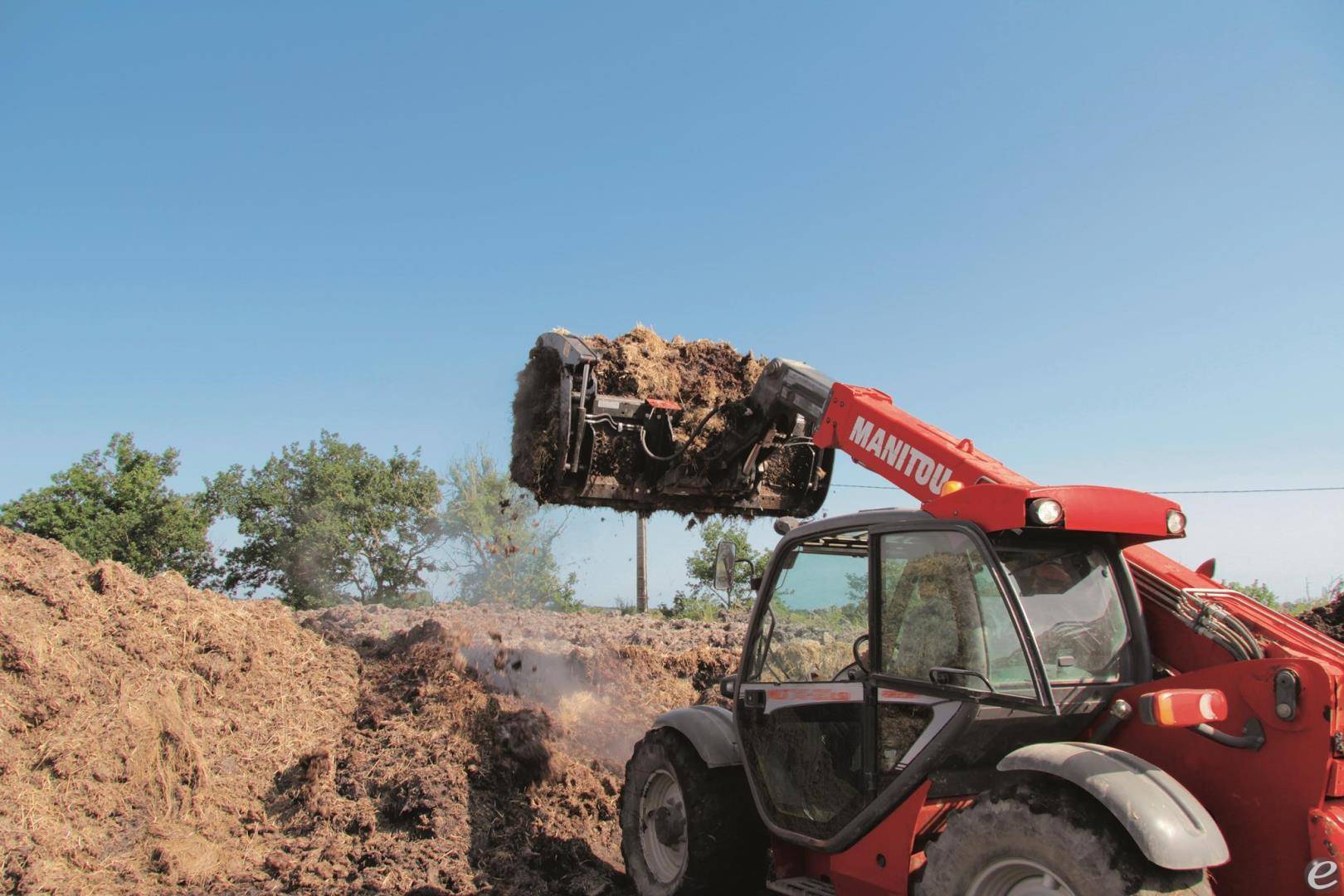 2026 Manitou MANURE FORK WITH GRAPPLE (COMPACT MACHINES)