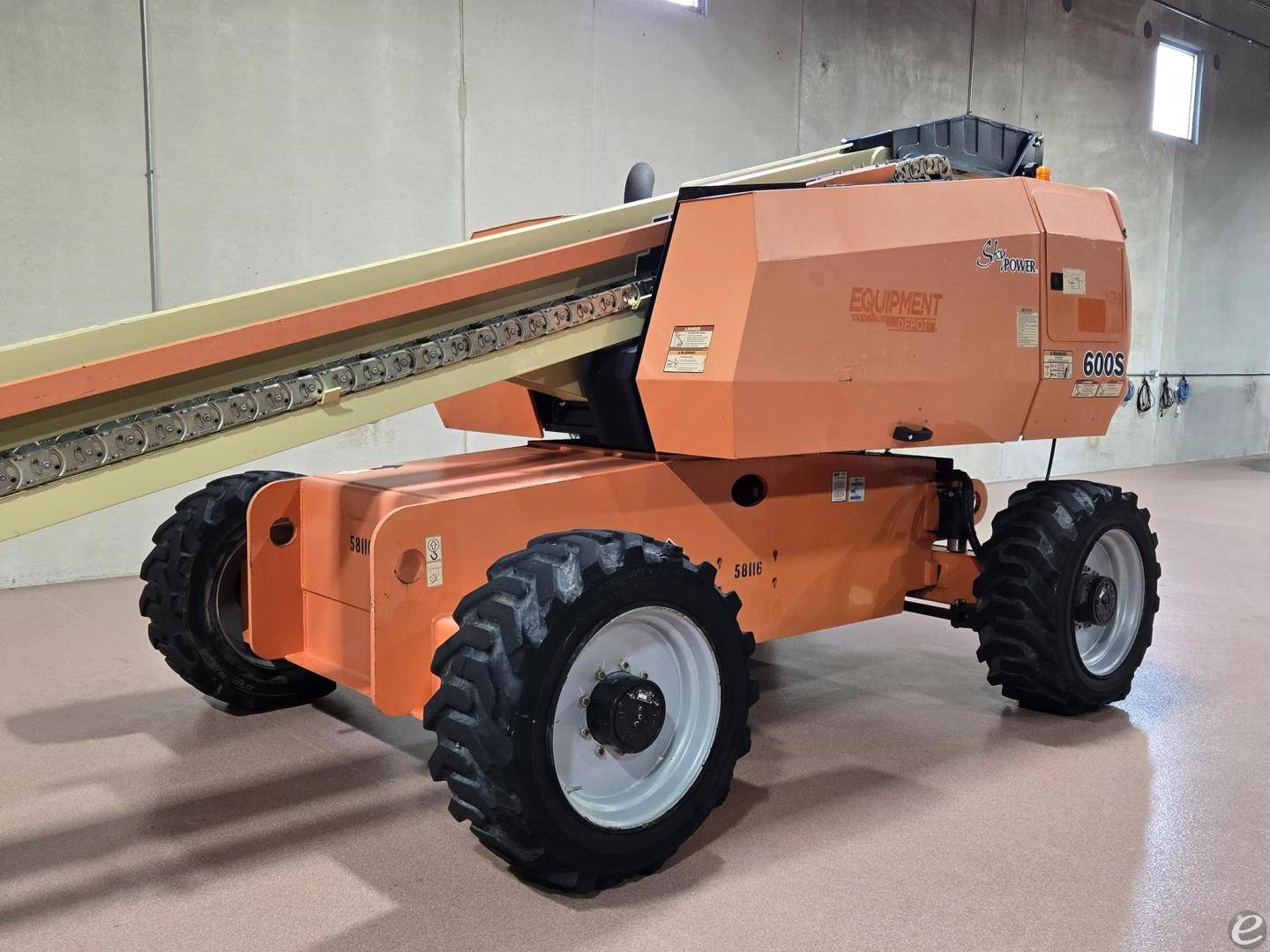2017 JLG 600S