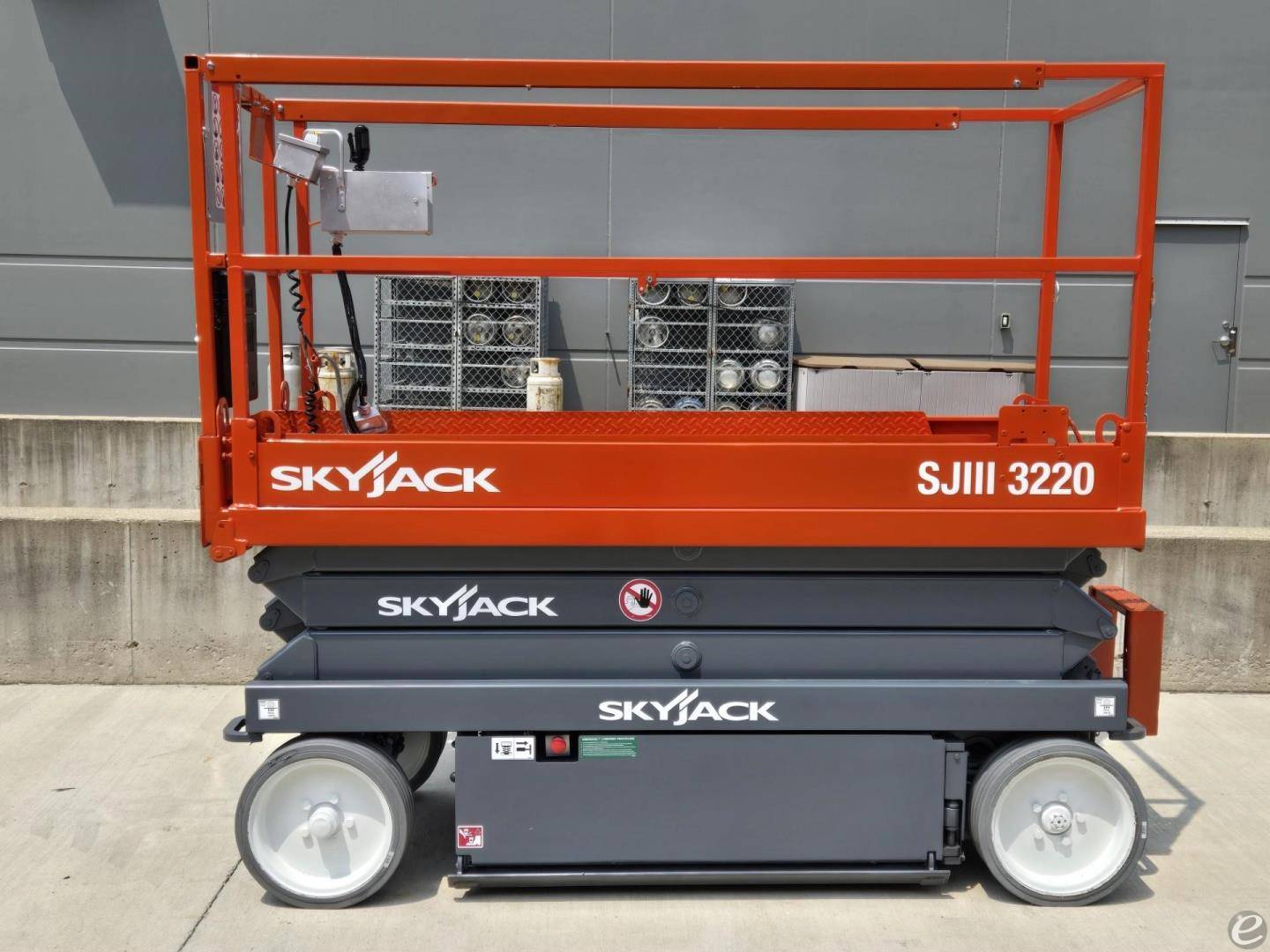 2015 Skyjack SJIII3220 Electric Sci...