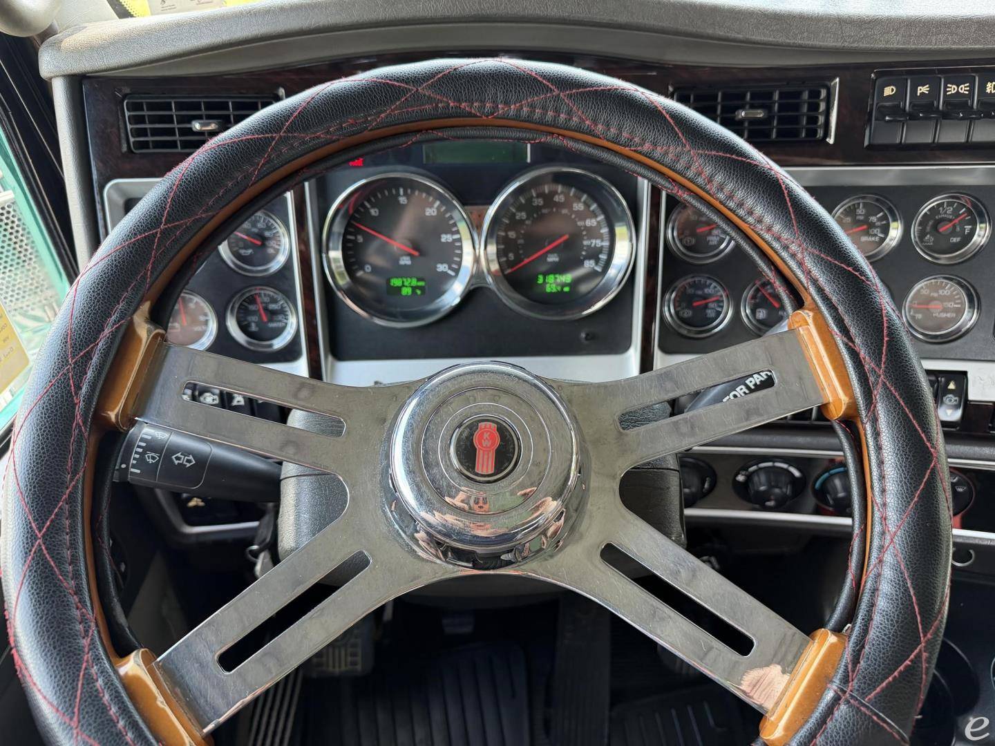 2013 Kenworth W900