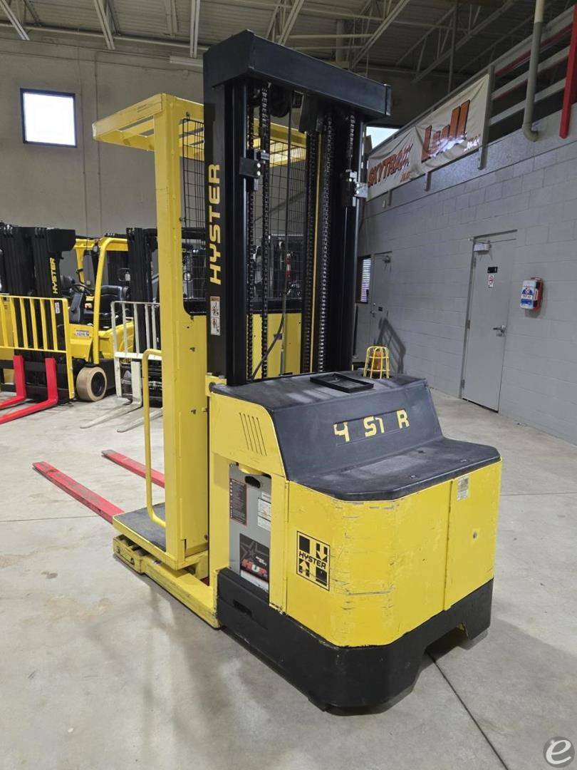 2015 Hyster R30XMS3 Electric Order Picker - 123Forklift
