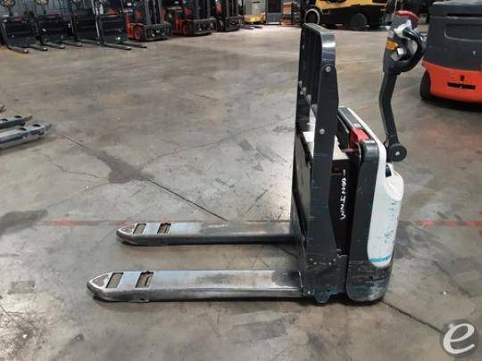 2018 Unicarriers WLXT2W7S22V Electric Forklift - 123Forklift