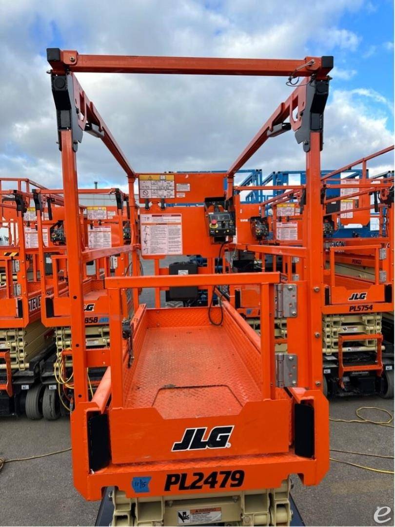2022 JLG AE1932