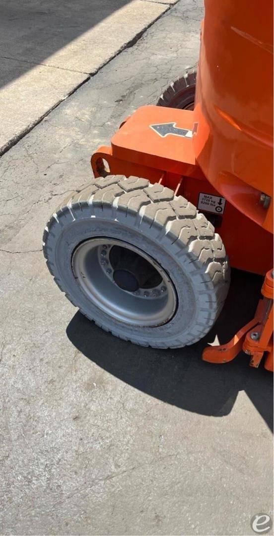 2015 JLG E300AJP