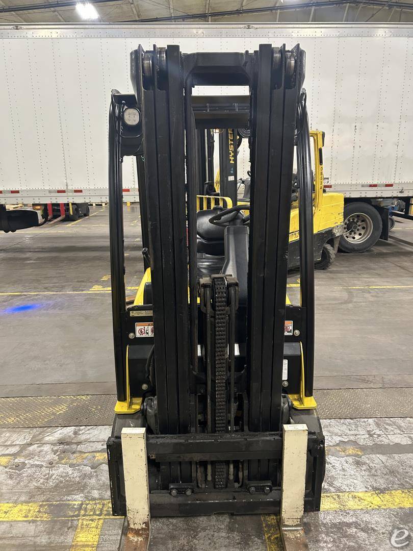2021 Yale ERP035VT