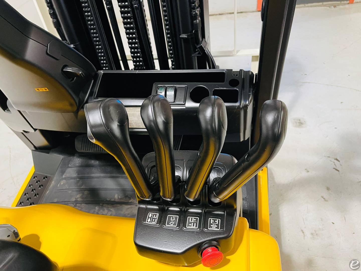 2014 Yale ERP040VFN36TE084