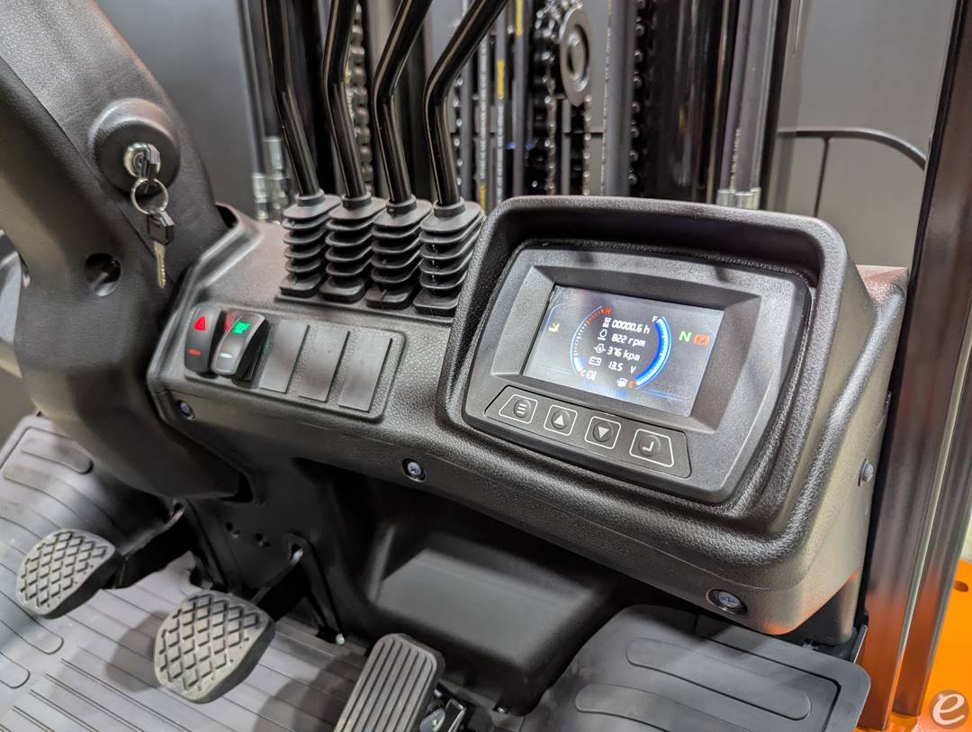 2026 Viper Lift Trucks FY25F