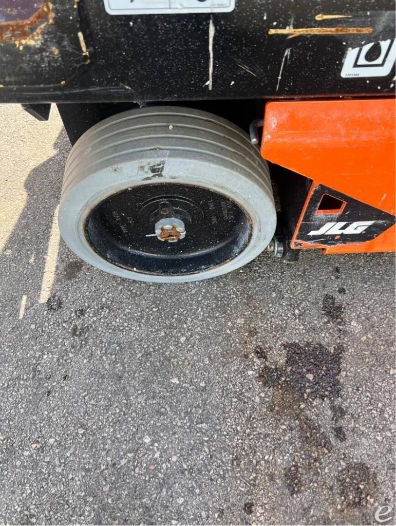2021 JLG R1932i