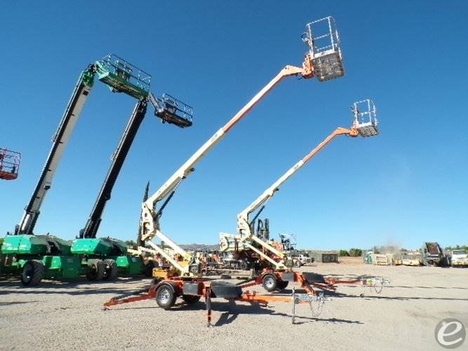 2019 JLG T350
