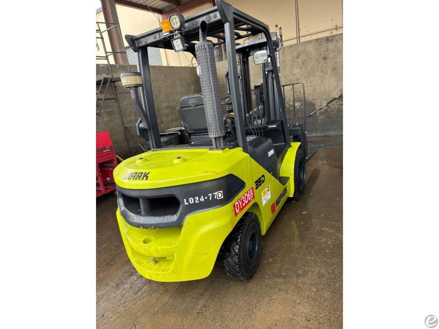 2024 Clark S35D