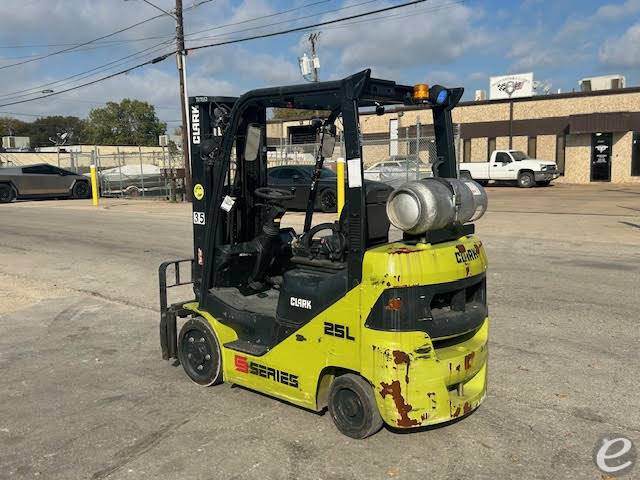 2021 Clark S25CL