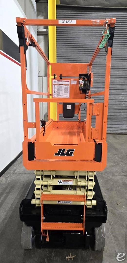 2022 JLG ES1932