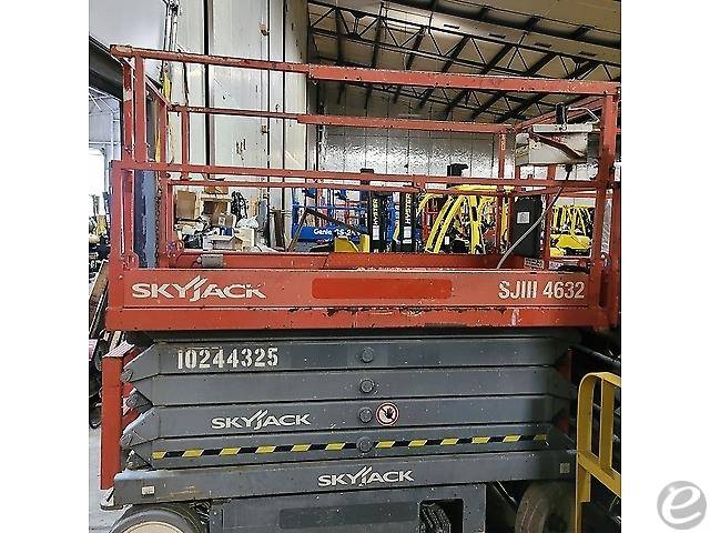 2014 Skyjack SJ-4632 Electric Scissor Lift - 123Forklift