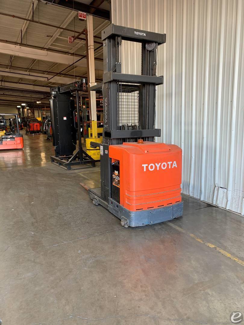 2013 Toyota 6BPU15 Electric Order Picker - 123Forklift
