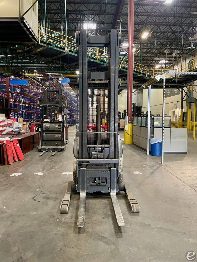 2012 Crown RR5725-45