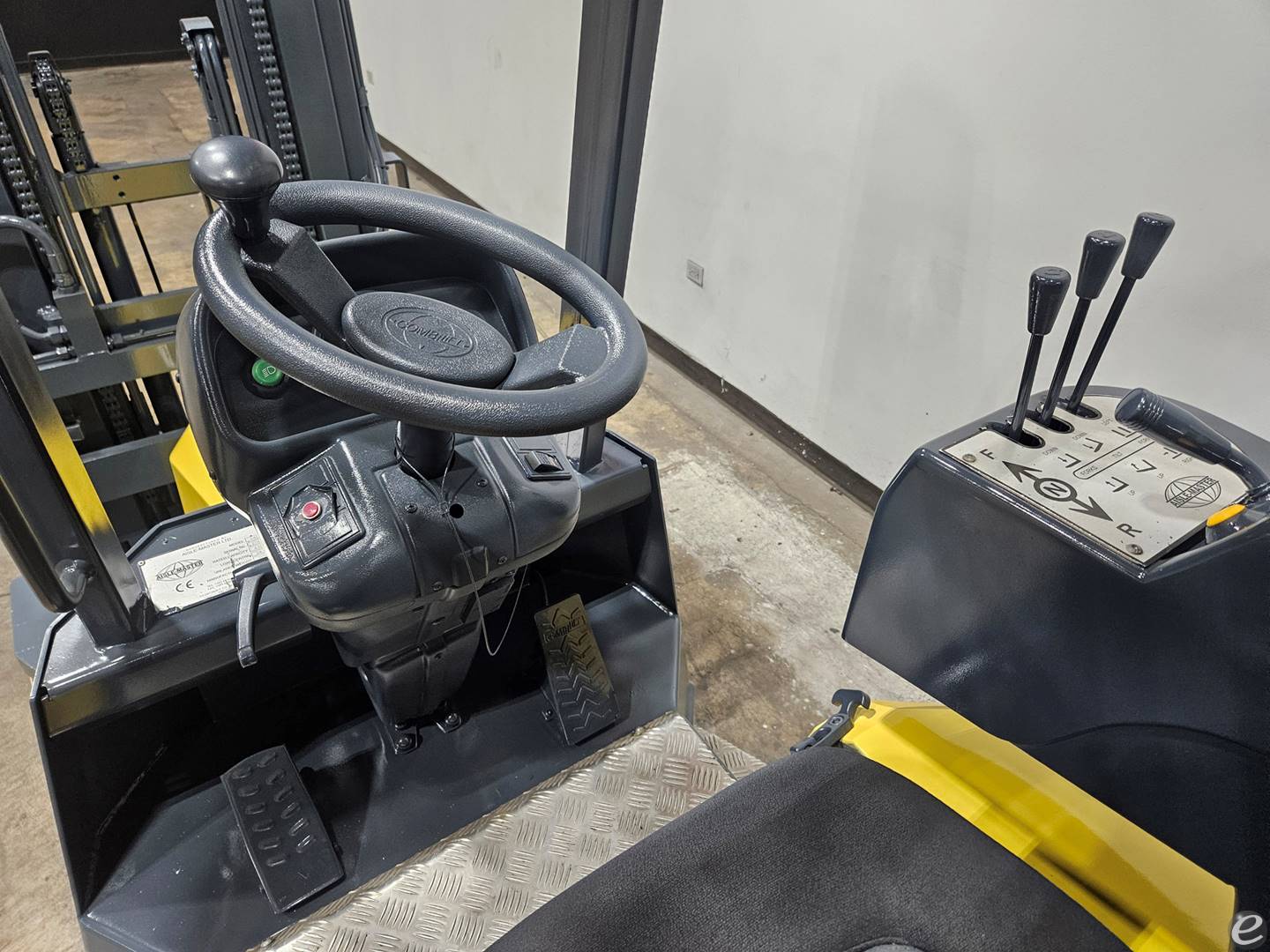 2015 Aisle-Master 44S