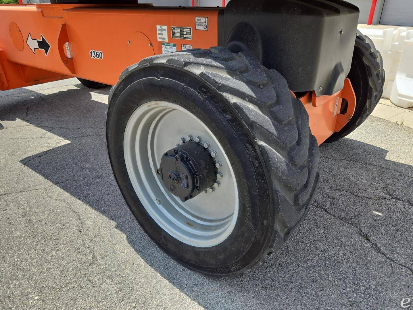 2009 JLG 1350SJP