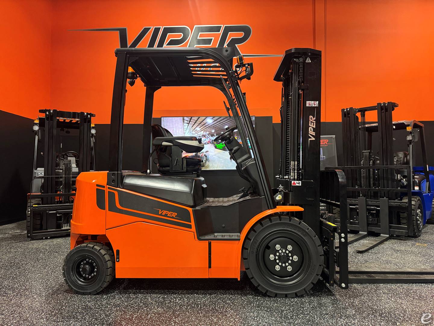 2026 Viper Lift Trucks FB35V