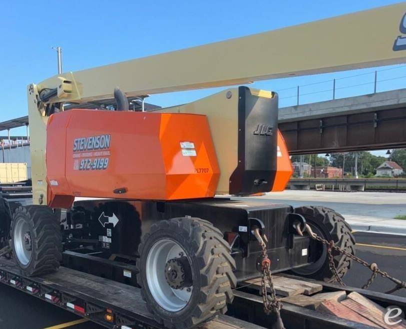 2014 JLG 800AJ