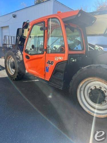 2018 JLG 943