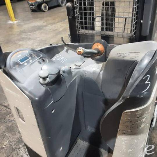 2019 Crown RR5725-45