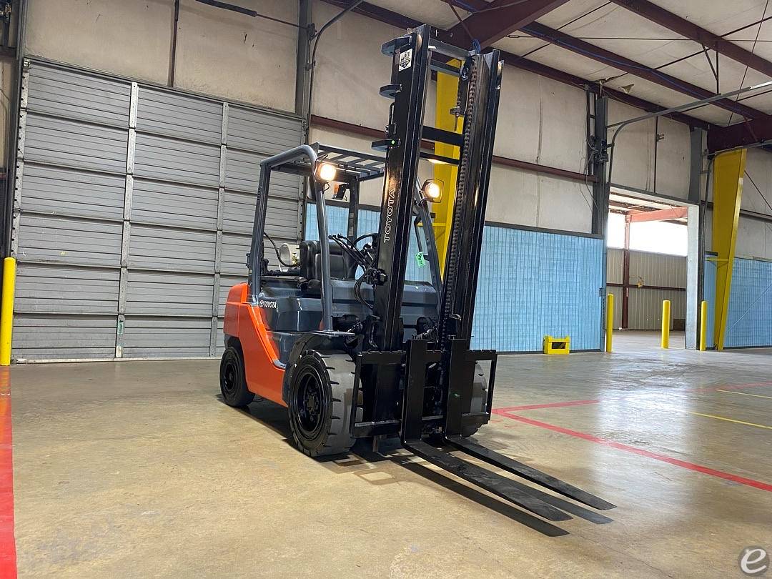 2016 Toyota 8FGU30 LP Gas Forklift