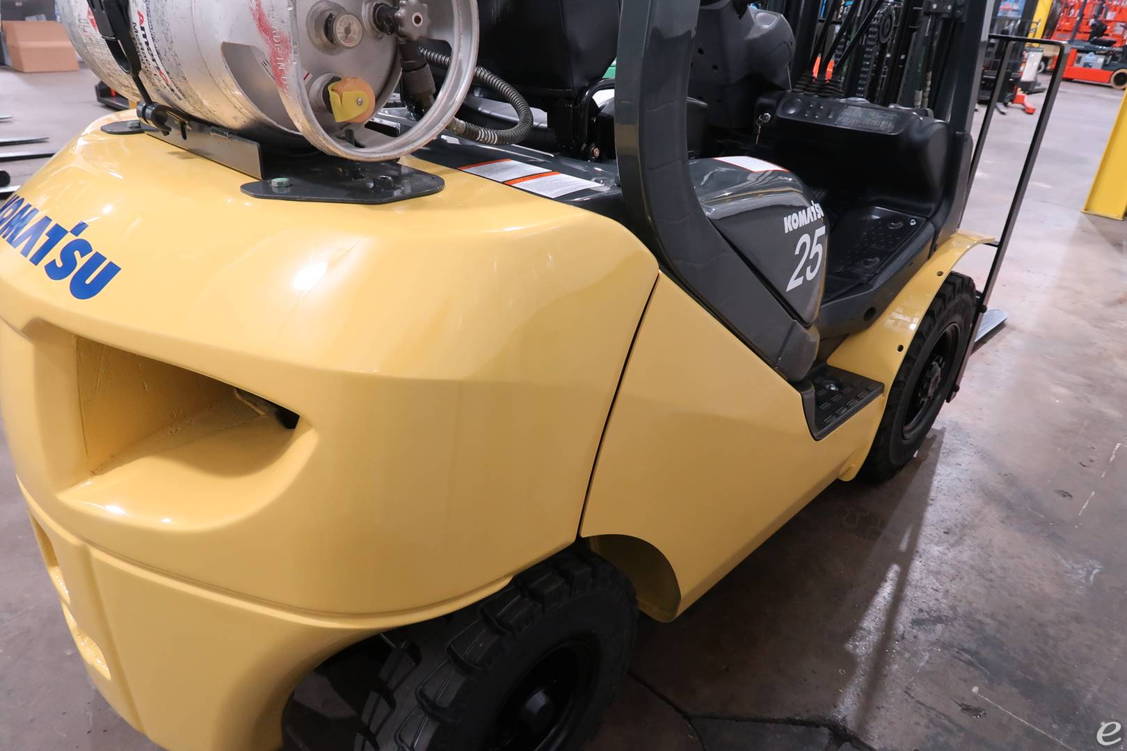 2014 Komatsu FG25T-16 Dual Fuel Forklift - 123Forklift