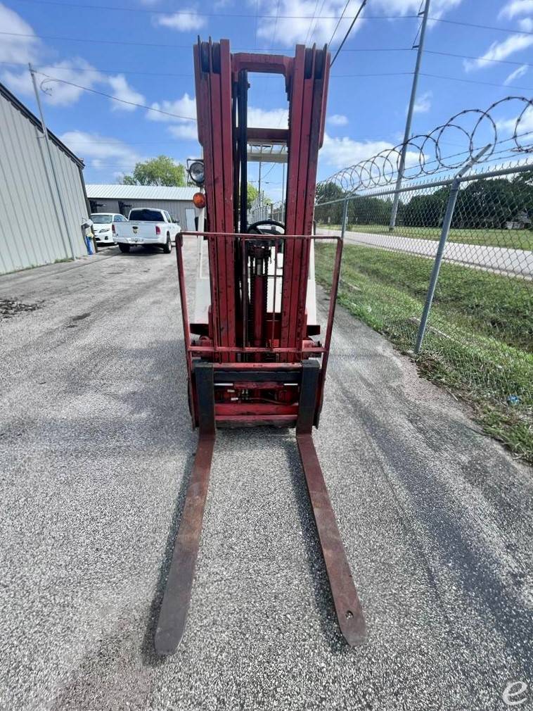 1992 Nissan                                             CPH01A15V LP Gas Forklift - 123Forklift