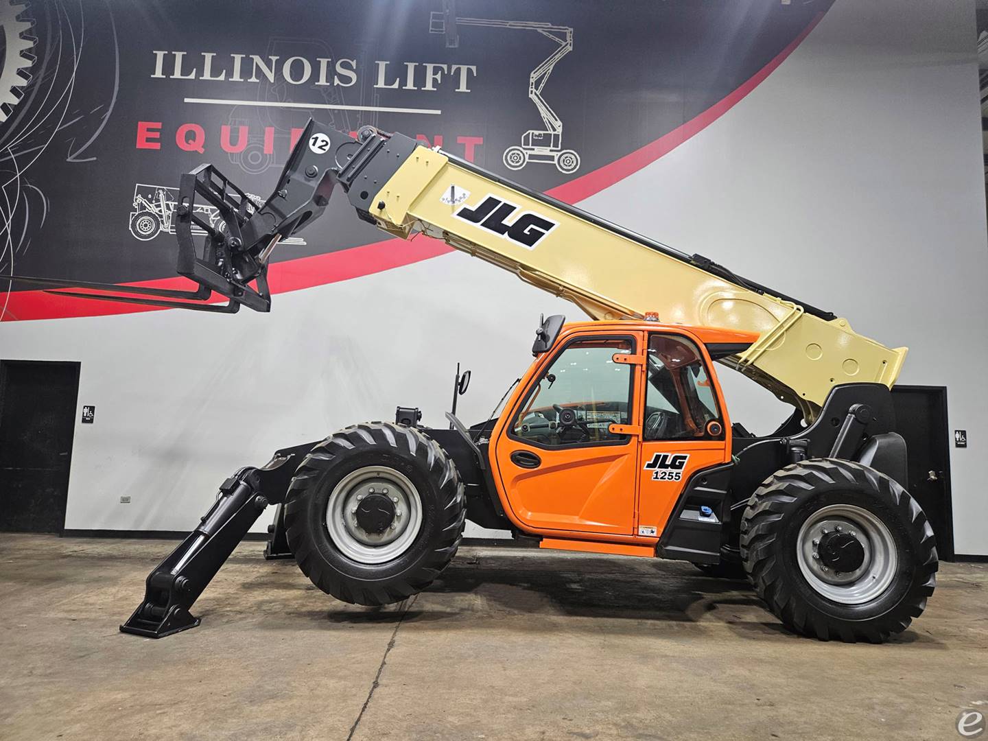 2021 JLG 1255
