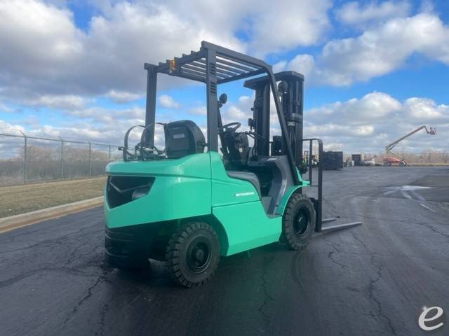 2013 Mitsubishi FG25NGLP
