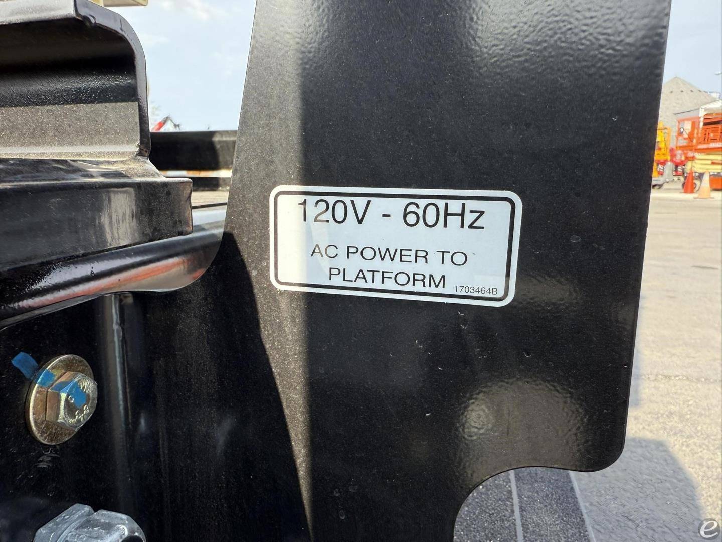 2025 JLG RT3369