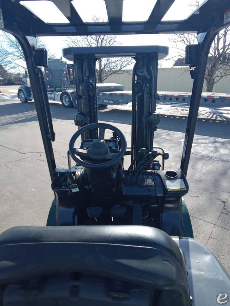 2013 Mitsubishi FG25N