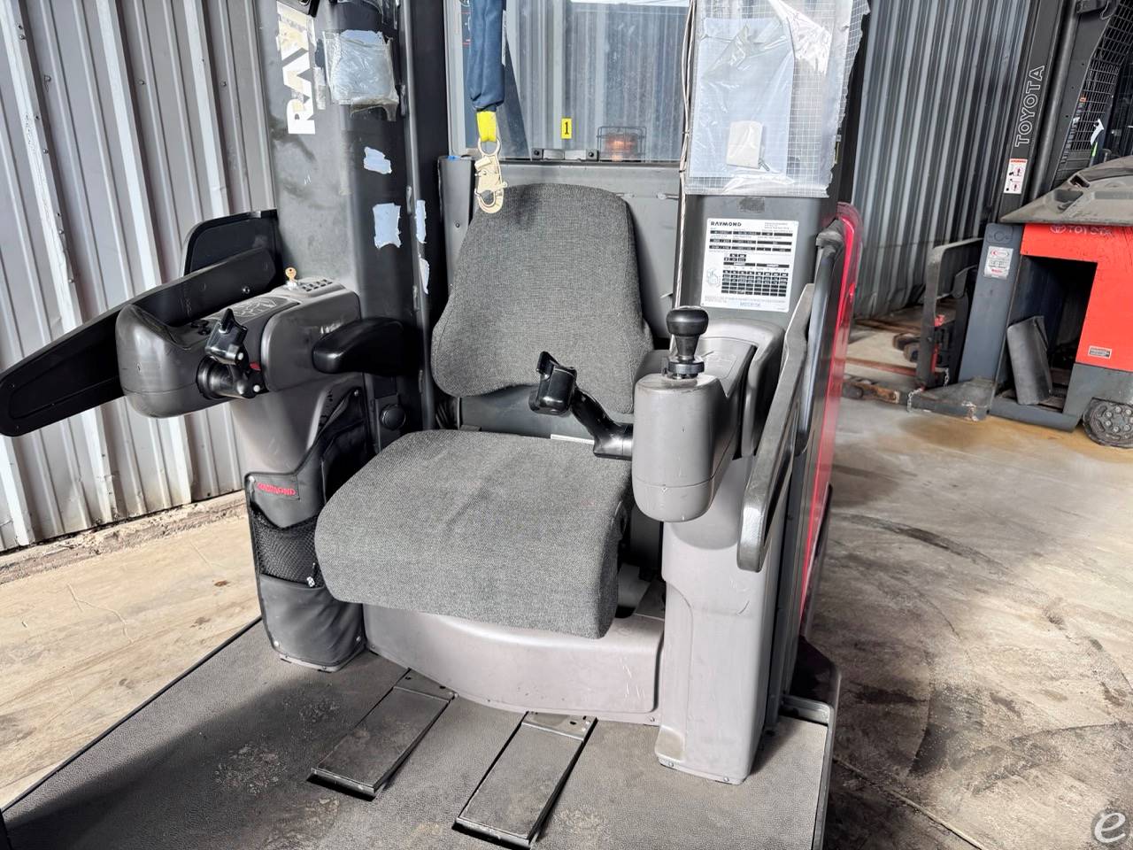 2006 Raymond SA-CSR30T Electric Forklift - 123Forklift
