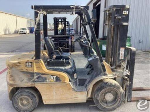 2014 Diesel Cat 2PD6000 Pneumatic Tire 4 Wheel Sit Down
