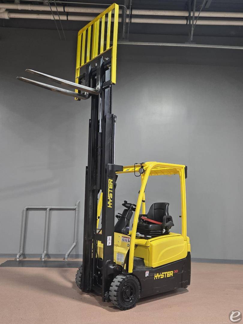 2022 Hyster J30XNT