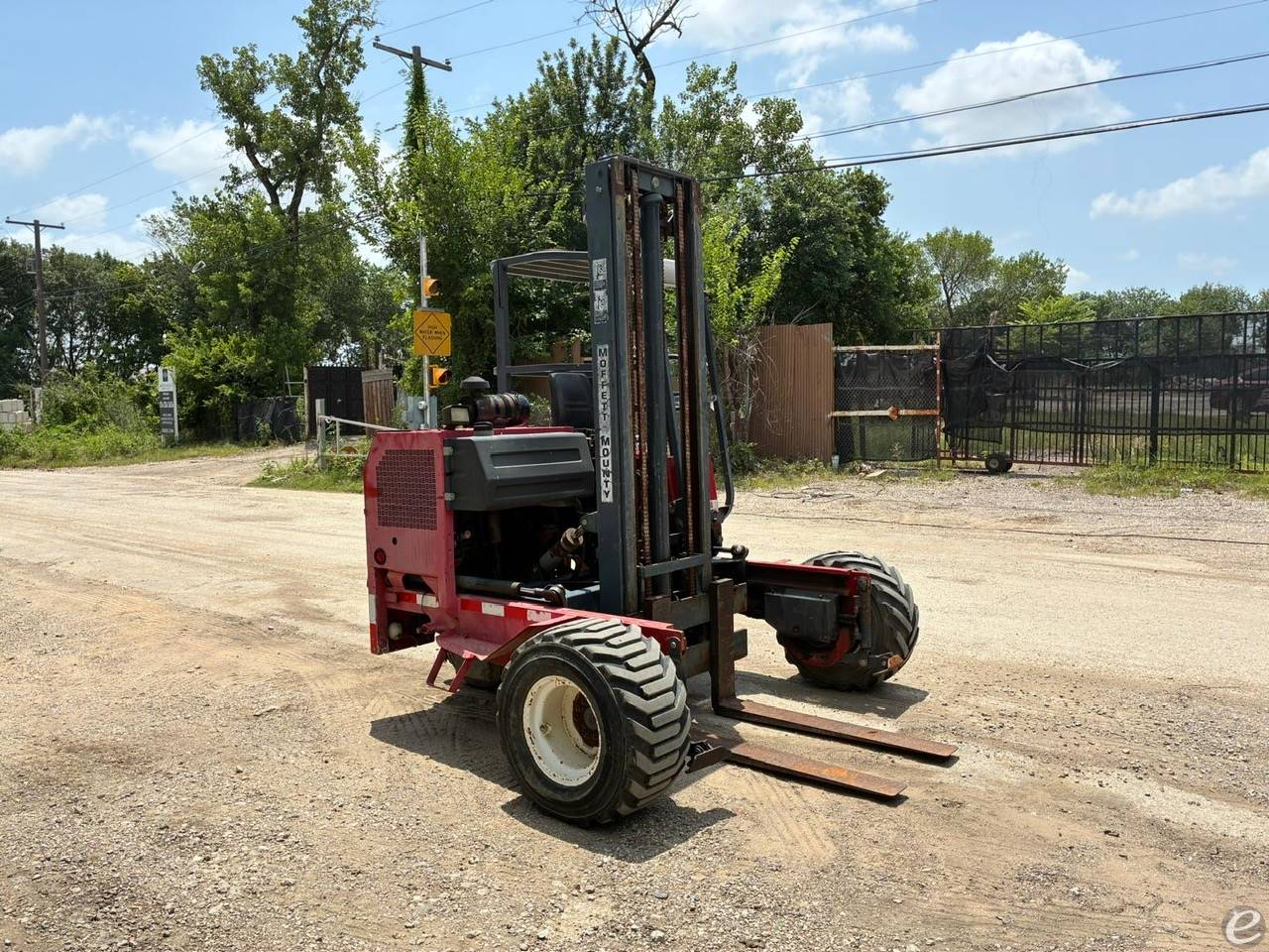 2002 Moffett M5500