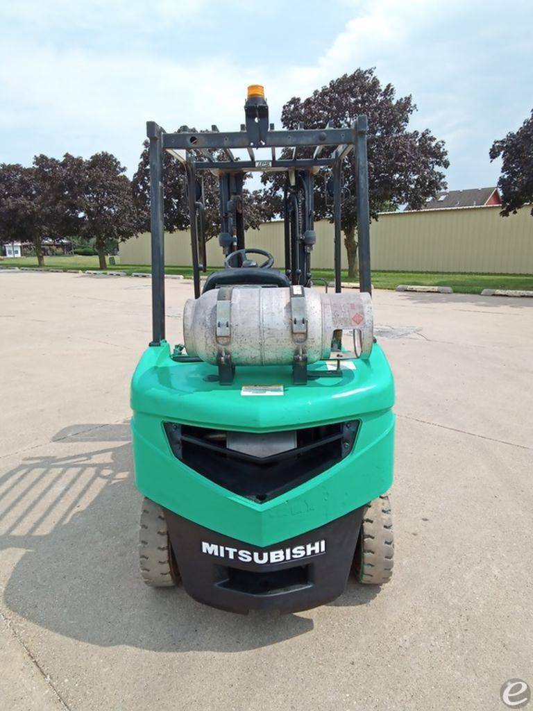 2017 Mitsubishi FG25N